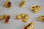 画像1: ビーズクラブ チャーム 落花生 石付 金 オレンジ 1個 22mm (1)