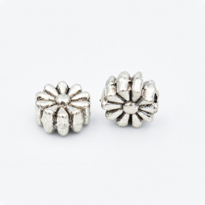 画像2: ビーズクラブ ロンデル メタルビーズ 菊 シルバー 50個 4mm ブレスレット ネックレス 金具 金属ビーズ パーツ  (2)