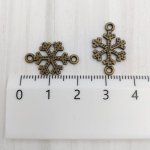 画像2: ビーズクラブ アクセサリーパーツ チャーム 雪結晶 2カン 金古美 10個セット 19mm (2)