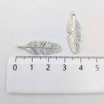 画像2: ビーズクラブ チャーム 羽 はね 小 シルバー 28mm 10個セット チャーム キーホルダー ネックレス 飾り ピアス (2)