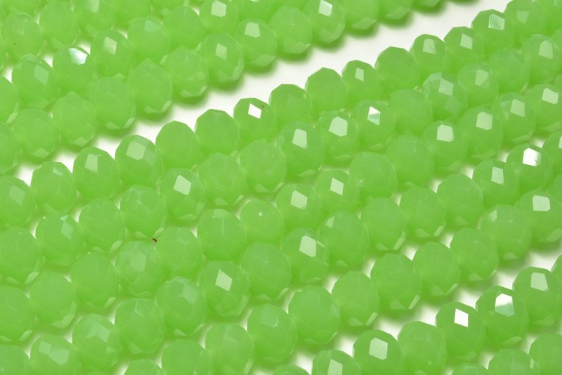 画像1: ビーズクラブ ガラスビーズ ボタンカット No.39 8mm 黄緑 連売り ビーズパーツ ネックレス ブレスレット ハンドメイド (1)
