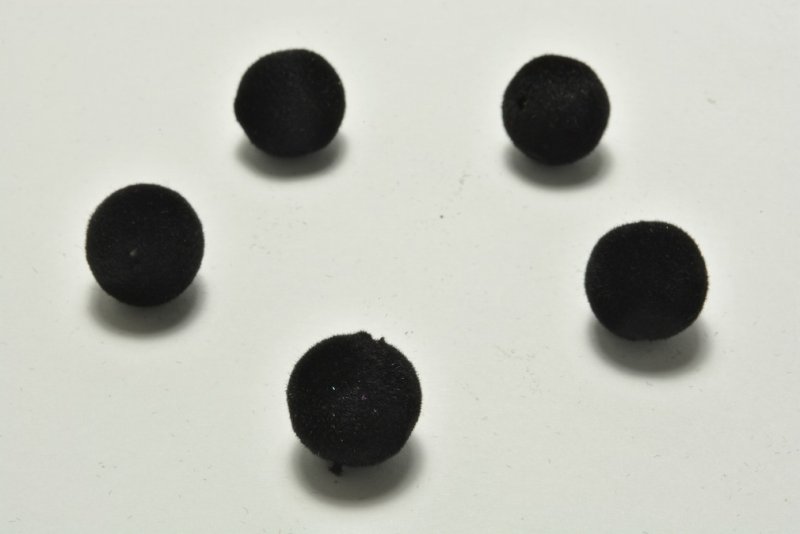 画像3: ビーズクラブ フロッキービーズ ラウンド ブラック 8mm 2個 ベルベット ベロア ハンドメイド (3)