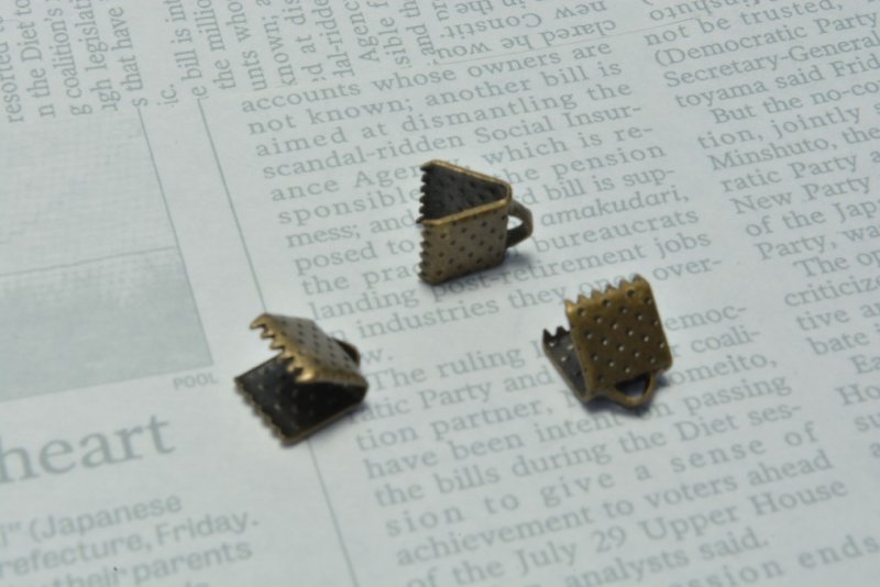 画像3: ビーズクラブ ワニ口 リボン留め 金古美 10個7mm ワニカン 紐留め エンドパーツ ハンドメイド 素材 (3)