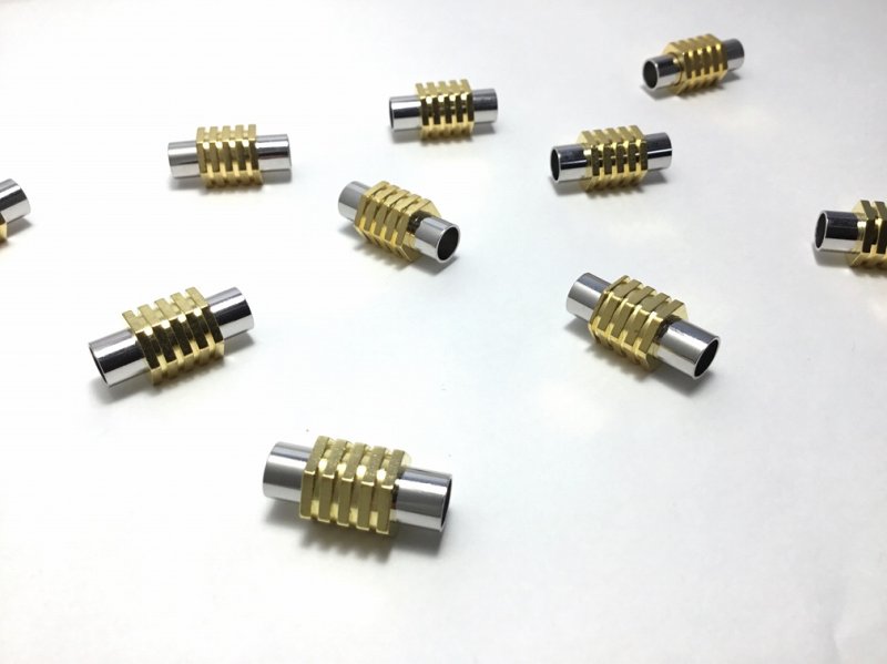 画像1: 5個 ビーズクラブ  ヒモ用 マグネットクラスプ NO.6 6角 バイカラー 21mm ブレスレット ネックレス 磁石 留め金具 接続金具 基礎パーツ (1)