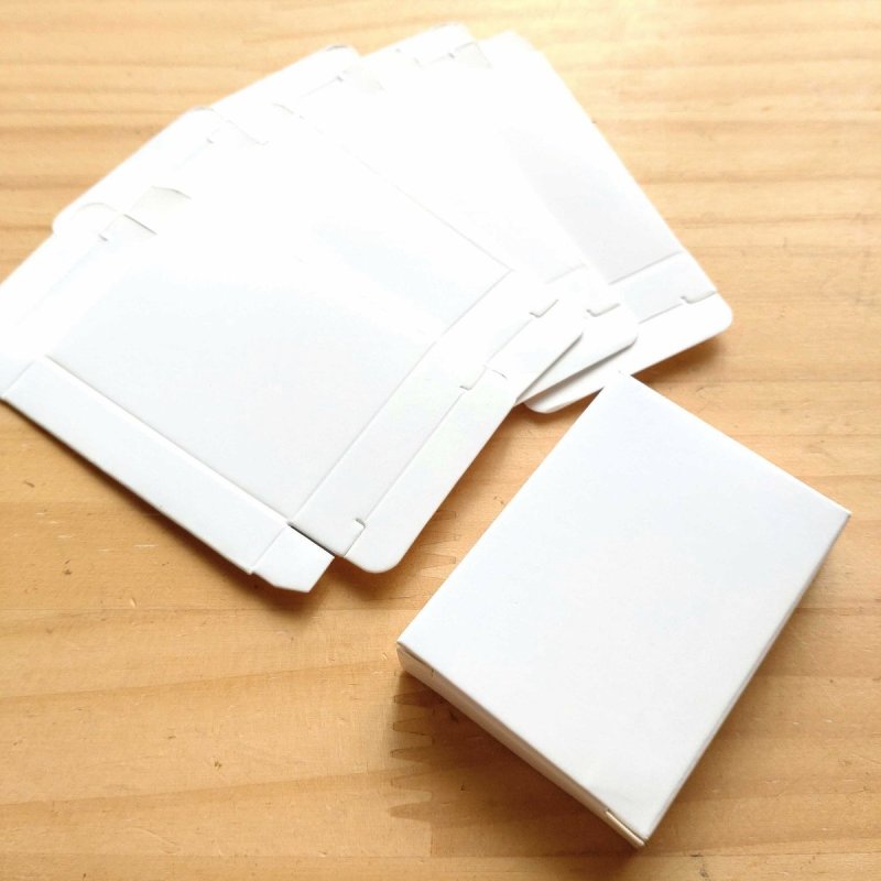 画像1: 箱 ボックス 白無地  梱包 厚さ1cm以下 K-1016 クリックポスト定形郵便 ネコポス対応 55×40×10mm コンパクトボックス ラッピング ビーズクラブ (1)