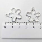 画像2: チャーム フラワー C-001 中空タイプ シルバー 6個セット 約23×22mm アクセサリーパーツ ハンドメイド素材 ビーズクラブ (2)