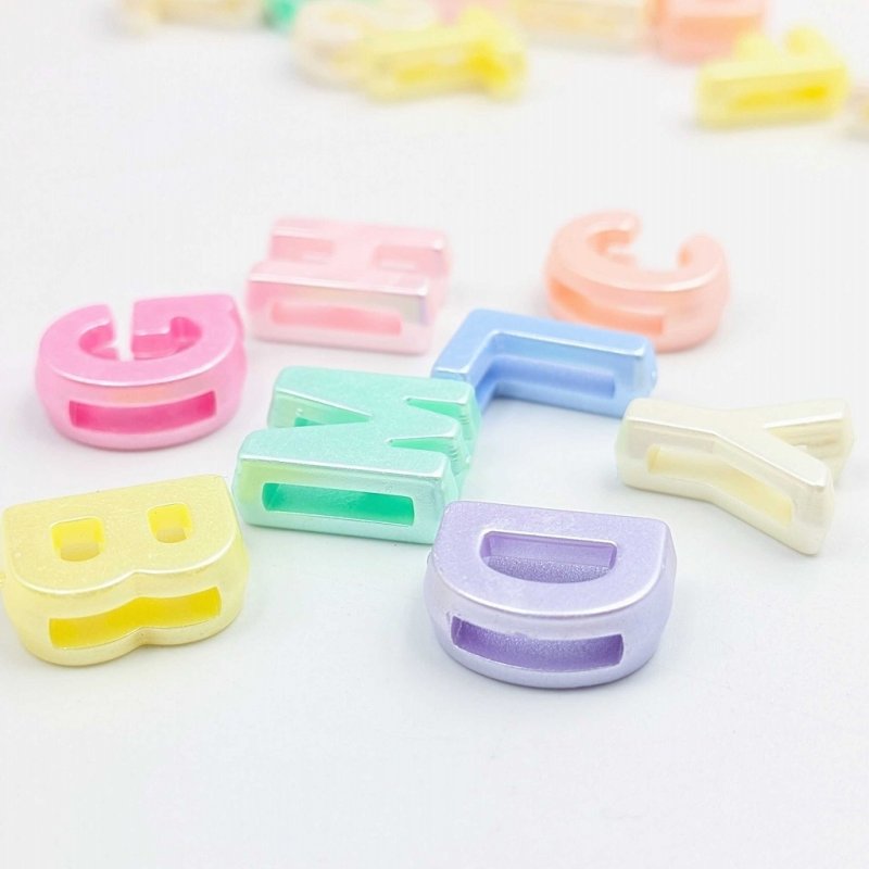 画像4: アクリルビーズ アルファベット型 B-20 パステルカラー イニシャル 約12mm 100個セット ハンドメイド アクセサリーパーツ プラスチックビーズ ビーズクラブ (4)